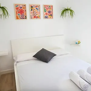 Playa, Piscina Y Relax En Coqueto En Apartamento